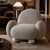 Fauteuil d'appoint en tissu bouclé gris clair à bas prix, avec pieds courts et dossier arrondi, pour salon