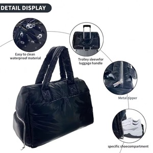 Échantillon Gratuit - Sac de Voyage Sportif Personnalisé Grande Capacité pour Week-end, Sac Polochon Matelassé avec Compartiment à Chaussures - Product Image 6