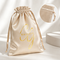 Sac à cheveux en satin personnalisé avec impression de logo, sac à cordon doux pour perruques, emballage cadeau, pochette en satin de soie pour vêtements, haute qualité