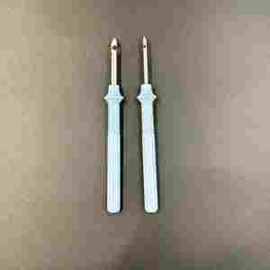 Small Size 50#35# Simple ABS Embroidery Tufting Tool Stainless Steel Russian Embroidery Needle Plastic <b>Material</b> Wholesale - Product Image 1