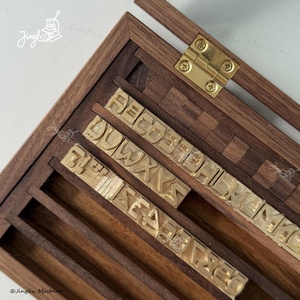 Font fatto su misura lettere in ottone numeri di stampa a caldo con lamina d'oro alfabeto T slot lettere personalizzato in ottone timbro per regali di festa - Product Image 2