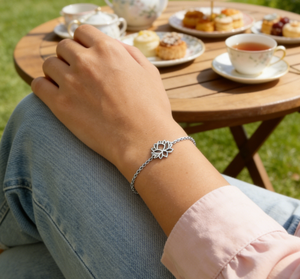 <span class=keywords><strong>Bracelet</strong></span> délicat en forme de fleur de <span class=keywords><strong>lotus</strong></span> pour femmes, plaqué or 18 carats, en acier inoxydable, <span class=keywords><strong>bracelet</strong></span> minimaliste, <span class=keywords><strong>bracelet</strong></span> de yoga, bijou cadeau - Product Image 6