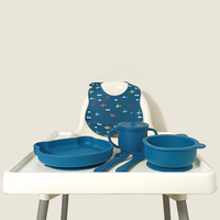 Ensemble repas bébé en silicone non toxique, assiette en forme d'ours avec ventouse puissante, biberon anti-fuite, bavoir imperméable antidérapant pour bébé