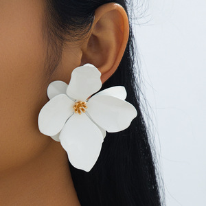 AYN-198 Vintage cuisson vernis doux artificiel mode à la mode femmes oreille bijoux moderne fleur boucles d'oreilles pour les filles - Product Image 1