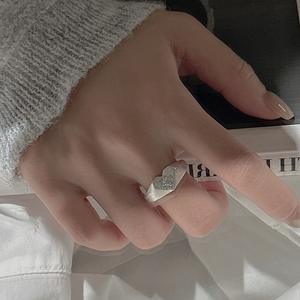 แหวนเงินแท้ S925 ลายหัวใจขัดเงา ดีไซน์เฉพาะตัว เรียบง่าย ทันสมัย สไตล์วินเทจ ประดับเพชรซิคอน แหวนแบบเปิด ผลิตจากโลหะผสม - Product Image 3