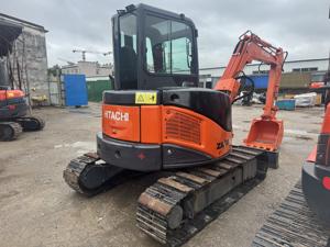 Mini-excavatrice hydraulique Hitachi ZX55U d'occasion, d'origine japonaise, 5,5 tonnes, avec moteur, boîte de vitesses, pompe, PLC, garantie 1 an - Product Image 4