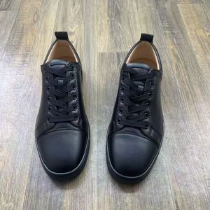 <span class=keywords><strong>Scarpe</strong></span> Sportive di Alta Qualità con Suola Rossa e Proprietà Antiscivolo <span class=keywords><strong>per</strong></span> <span class=keywords><strong>Uomo</strong></span> e Donna. <span class=keywords><strong>Scarpe</strong></span> Sportive alla Moda <span class=keywords><strong>per</strong></span> <span class=keywords><strong>Uomo</strong></span> e Donna. - Product Image 2