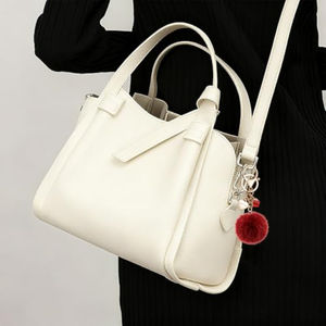 Porte-clés en fourrure pelucheuse et moelleuse <span class=keywords><strong>à</strong></span> la mode, ornement en cristal brillant, pendentifs en forme <span class=keywords><strong>de</strong></span> cœur, porte-clés pompon coréen, cadeaux pour femmes et filles - Product Image 4