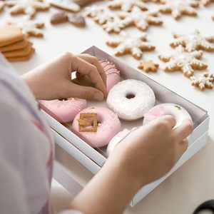 Cajas Transparentes Blancas para Galletas <span class=keywords><strong>con</strong></span> Ventana Completa, Empaque de Regalo para Panadería, para Dulces Cubiertos de <span class=keywords><strong>Chocolate</strong></span>, Cakesicles, Pretzels, Recuerdos de Fiesta - Product Image 6