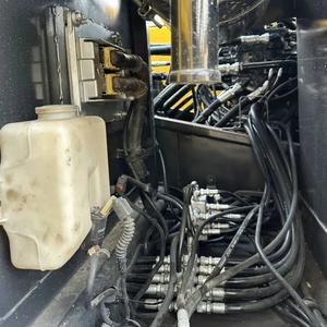Excavatrice sur chenilles d'occasion Volvo EC210 de 21 tonnes, modèle coréen d'origine, également compatible avec les modèles EC140B et EC140BLC - Product Image 6