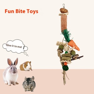 Totoro naturel épi <span class=keywords><strong>de</strong></span> maïs Cornhusk herbe gâteau pour petits animaux molaire mordant jouet pour Hamsters cochons <span class=keywords><strong>d</strong></span>'<span class=keywords><strong>inde</strong></span> lapins - Product Image 2