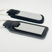 Porte-clés personnalisable en alliage de zinc et fer, gravure laser, thèmes en cuir PU époxy, impression sur acier inoxydable, logo gratuit