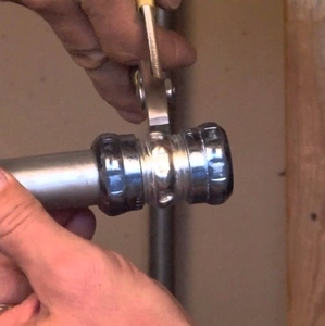 Connettore di compressione EMT in acciaio a tenuta stagna tipo di compressione a parete sottile accoppiamento isolato giunte condutture elettriche rigide - Product Image 4