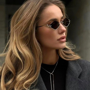 Gafas de sol con montura pequeña de metal, media montura, forma de diamante, UV400, unisex, gafas de sol de moda GG160 - Product Image 1