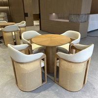 Fauteuil de salle à manger confortable en rotin et bois massif vintage de luxe personnalisé avec rembourrage pour hôtel, restaurant, Canada, Émirats arabes unis