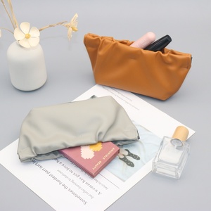 Venta al por mayor del fabricante: Nueva bolsa de cuero negra <span class=keywords><strong>para</strong></span> gafas de sol, <span class=keywords><strong>estuche</strong></span> de almacenamiento de gran capacidad <span class=keywords><strong>para</strong></span> gafas. - Product Image 4