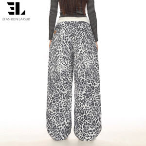 <span class=keywords><strong>Pantaloni</strong></span> Larghi LARSUR Personalizzati in Twill di Cotone con Stampa Leopardata e Camouflage, Jeans <span class=keywords><strong>Classici</strong></span> a Gamba Larga e Dritta per <span class=keywords><strong>Donna</strong></span> - Product Image 6