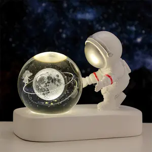 2023热销新设计高品质60毫米银河3D银河Led夜灯水晶球与树脂底座