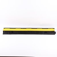 Protector de cable de goma de dos canales de 100cm utilizado para proteger los cables y garantizar la seguridad del tráfico
