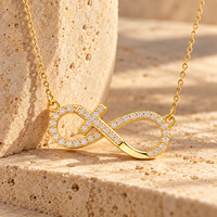 Collier croix ARNAN pour femme, pendentif symbole de l'infini en laiton et acier inoxydable, bijoux minimalistes à superposer, vente en gros, cadeau d'anniversaire