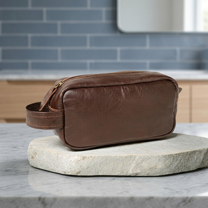 Trousse de Toilette en Cuir Véritable Taille Moyenne, Fermeture Éclair Vintage, Étui Cosmétique Durable pour Voyage - Product Image 1