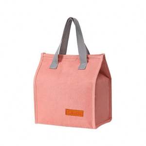 Mochila Ecológica para Entrega de Alimentos con Logotipo Personalizado, Reciclable, Negra, de Tela No Tejida, Aislada, para Llevar Comida, para Sándwiches y Pan - Product Image 5