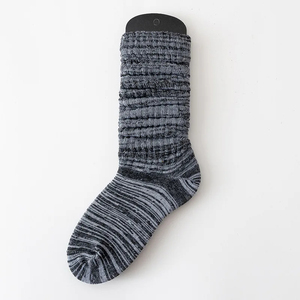Chaussettes longues et fines en coton épais <span class=keywords><strong>de</strong></span> couleur pure à bulles à la mode Chaussettes souples et chaudes avec logo personnalisé pour <span class=keywords><strong>bottes</strong></span> - Product Image 3