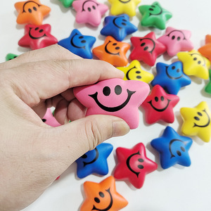 Balles anti-stress en mousse en forme d'étoile avec visage souriant, 2,1 pouces, pour soulager le stress, fournitures sensorielles et fidget - Product Image 1