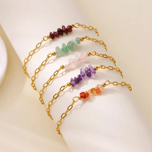 Pulsera de Aventurina Verde en Capas, Joyería Delicada de Acero Inoxidable para Boutiques y Regalos del Día de la Madre - Product Image 1