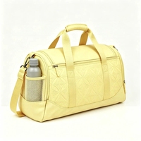 Sac de sport de week-end portable de grande capacité en nylon PU jaune durable avec logo personnalisé, vente en gros en ligne pour hommes et femmes