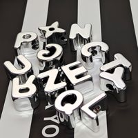 Cuentas de acrílico plateadas con letras del alfabeto y agujero grande, para manualidades DIY, colgantes, informales, con diseño digital, para decoración de zapatos