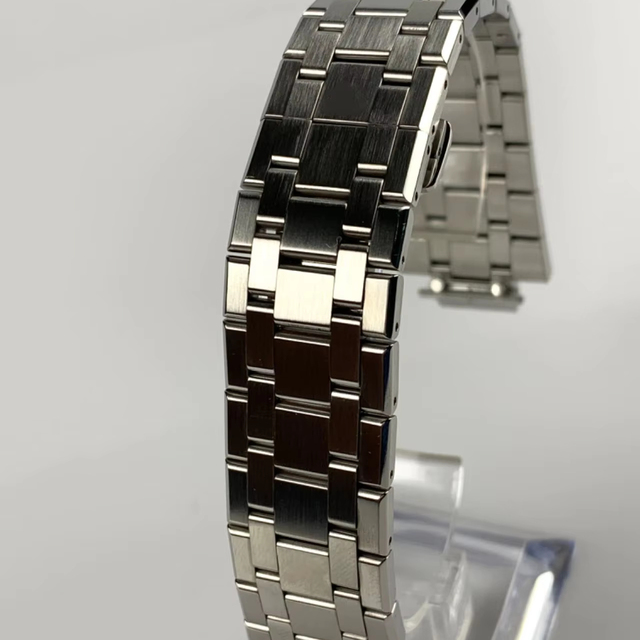High-quality Custom LOGO 316L Stainless Steel Wear-resistant Watch Band with Double-press Clasp