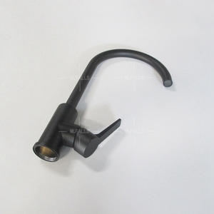 Di alta Qualità <span class=keywords><strong>Nero</strong></span> Vernice Spray Rubinetto Della <span class=keywords><strong>Cucina</strong></span> <span class=keywords><strong>Miscelatore</strong></span> Acqua Calda E Fredda - Product Image 4