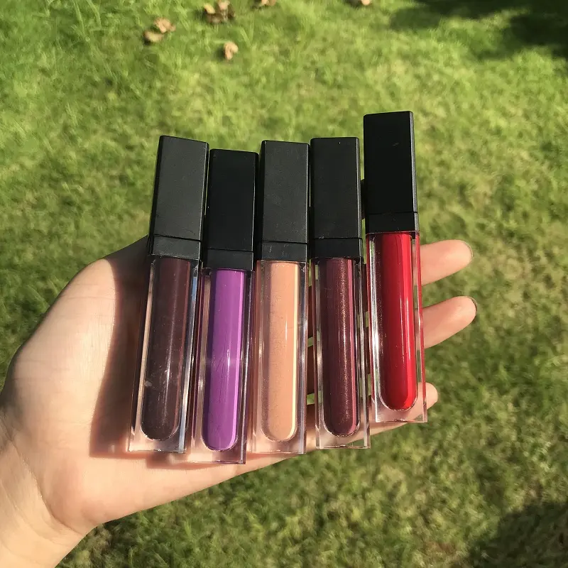 Lip Gloss Liquid Private Label Matte Lipstick Custom Logo Waterproof Atacado em estoque Preço mais baixo 33 cores OEM Fashionable