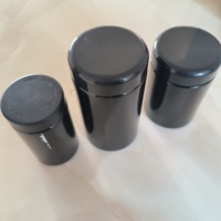 Personnalisé 100ML 150ML 200ML 300ML 400ML 500ML Pot UV noir mat résistant aux enfants Emballage de fleurs Pot en verre avec couvercle CR en plastique