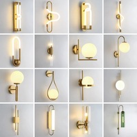 Lampe murale minimaliste créative de luxe, lampe de chevet en fer et verre pour chambre à coucher, lampe murale LED pour salon