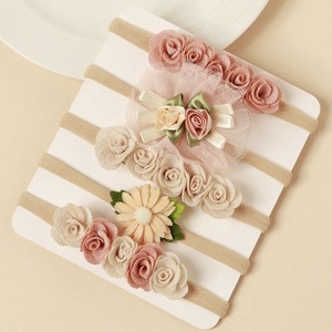 Diadema suave con diseño de rosa para bebé, diadema elástica de nailon para bebé, accesorios para el cabello ligeros que no dañan al bebé, accesorios para recién nacidos - Product Image 2