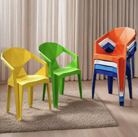 Chaise en polypropylène PP colorée, économique, moderne, avec dossier, pour jardin, mariage, café, salle à manger, restaurant, extérieur, robuste