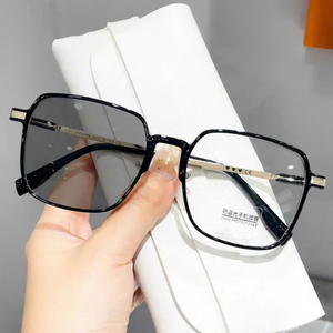 Nuovissimi <span class=keywords><strong>Occhiali</strong></span> Anti <span class=keywords><strong>Luce</strong></span> <span class=keywords><strong>Blu</strong></span> Personalizzati 2026, Montature per Computer, Produttore all'Ingrosso, <span class=keywords><strong>Lenti</strong></span> Ottiche Fotocromatiche Quadrate - Product Image 3