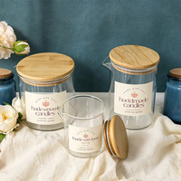 Pot à bougie en verre avec bec verseur unique, couvercle en bois et logo personnalisé, idéal pour la décoration intérieure et le stockage de bougies d'aromathérapie