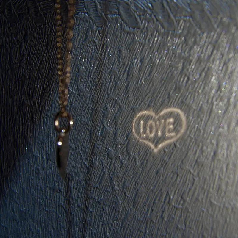 New DIY Jewelry Christmas Gift I Love You Projection Necklace Micro Engraving Light Projection Love Pendant Necklace For Lover