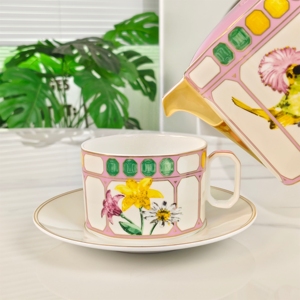Service à café en porcelaine fine de style européen de luxe léger, série fleurs, 15 pièces, écologique, pour les fêtes et les mariages - Product Image 2