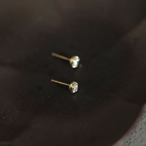 ต่างหูประดับคริสตัลสีทอง9K ของผู้หญิงต่างหูขนาดเล็กทันสมัยสไตล์มินิมอลไข่มุกสีเหลืองทองสไตล์มินิมอลสำหรับเป็นของขวัญแต่งงาน - Product Image 3