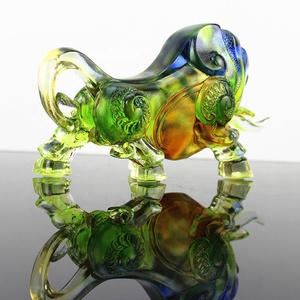 Venta al por mayor Animal de la escultura de colorido de vidrio de Color azul <span class=keywords><strong>Toro</strong></span> escultura para muebles para <span class=keywords><strong>el</strong></span> hogar - Product Image 3