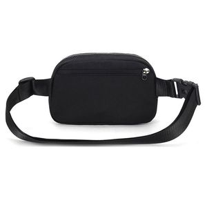 Riñonera de nailon de moda para viaje, riñonera personalizada con correa ajustable - Product Image 2