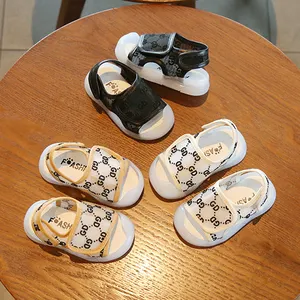 Zapatos para niños Moda de verano Niños Niñas Zapatos de malla para bebés Diseño de suela suave Zapatos transpirables antideslizantes para bebés