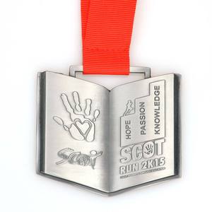 Hope Passion Knowledge Medalla <span class=keywords><strong>de</strong></span> recuerdo Lucha contra la pobreza Forma <span class=keywords><strong>de</strong></span> libro 3D Metal Medalla <span class=keywords><strong>de</strong></span> plata Personalizado Barato 5K Run Medallas y cintas - Product Image 6