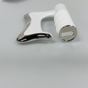 ปืนนวดไฟฟ้าแบบพกพา ปี 2026 สำหรับผ่อนคลายกล้ามเนื้อ นวดเนื้อเยื่อลึก บรรเทาอาการปวดกล้ามเนื้อ - Product Image 6