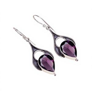 Boucles d'oreilles pendantes en améthyste, argent sterling 925 plaqué or, forme de poire, bijoux faits à la main de luxe pour femmes, cadeau pour un anniversaire - Product Image 1