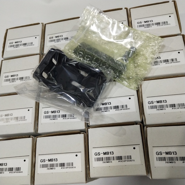 Safety Sensor Mounting Bracket GS-MB13 New and Original Brand in Stock